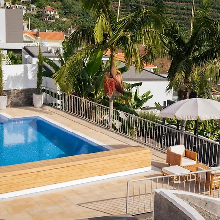 Ferienhaus Crossdeira - A Wellness Retreat Arco da Calheta (Madeira)