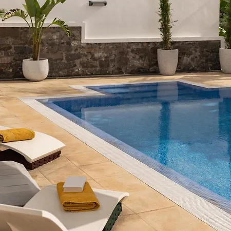Villa Crossdeira - Ocean View | Pool | Gym * Arco da Calheta (Madeira)