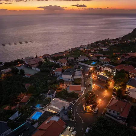 Villa Crossdeira - Ocean View | Pool | Gym * Arco da Calheta (Madeira)